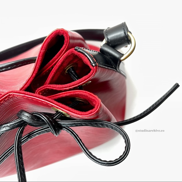 LV Epi Petit Noé in Red/Black - Picture 7 of 9